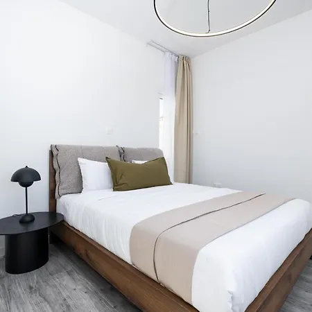 Apartament Staycaee's 'ekali 101' *